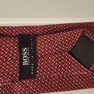 BOSS HUGO BOSS MEN'S NECKTIE  100% SILK MADE IN ITALY